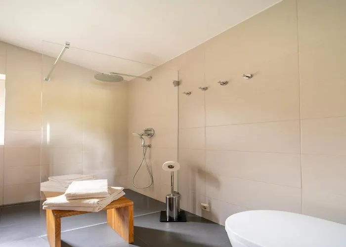 Nyaraló Forest-edge *