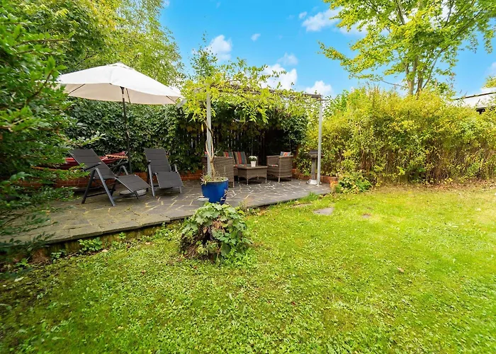 Nyaraló Forest-edge *